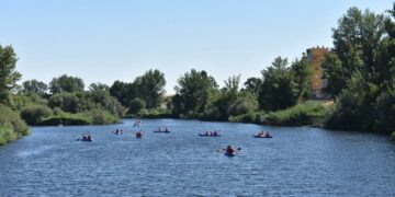 Los niños disfrutan de una mañana de aventuras en la Isla del Soto y el río Tormes
