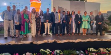 Un pregón lleno de agradecimientos, homenajes, recuerdos y anécdotas de toda una vida en Santa Marta inaugura oficialmente las fiestas