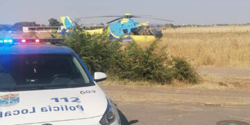 La Policía Local de Santa Marta y los servicios sanitarios reaniman a una mujer que se encontraba en parada cardiaca