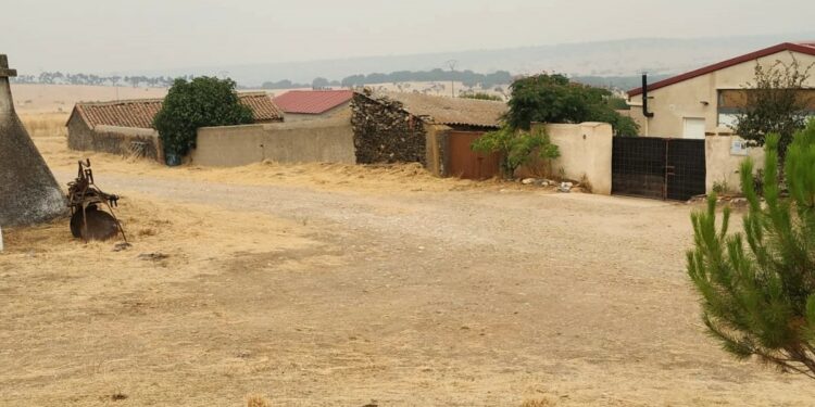 Vecinos de Coquilla de Huebra denuncian el abandono del acceso a la pedanía: “Las empresas de corresponsalía y alimentación han dejado de venir”