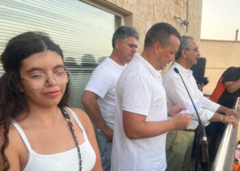 Explosión festiva de cientos de peñistas con el pregón de la joven Celia Vega en Doñinos