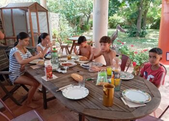 Mohamed disfruta de unas verdaderas ‘Vacaciones en Paz’ con su familia salmantina