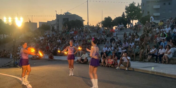 Animada velada musical en Carbajosa con las majorettes y la Agrupación María Santísima de la Estrella