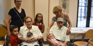 Carbajosa homenajea a sus vecinos más longevos, Herminia Marcos y Alejandro Vicente, de 94 años