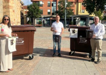 Carbajosa pone en marcha la recogida de orgánico: puerta a puerta en las urbanizaciones y en el casco urbano contenedores de 800 litros