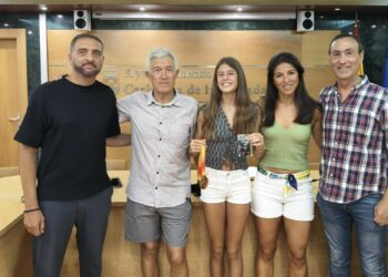Carbajosa homenajea a las jóvenes promesas locales en atletismo y natación