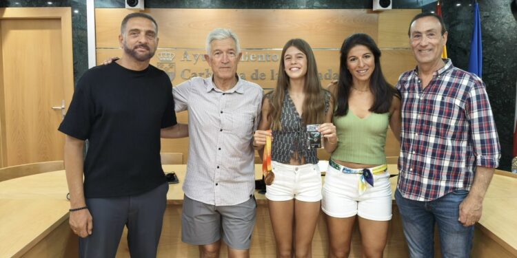 Carbajosa homenajea a las jóvenes promesas locales en atletismo y natación