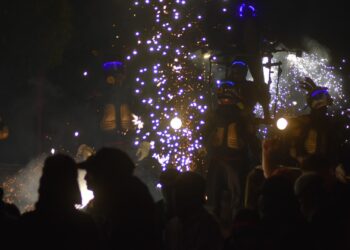 Carbajosa suspende definitivamente el correfuegos fin de fiesta por «responsabilidad y solidaridad» ante los incendios