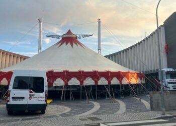 La gran carpa circense anuncia el comienzo de ‘Volatiritormes’ 2025