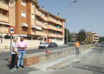 Santa Marta inicia las obras para crear una nueva acera y facilitar el acceso desde la avenida Madrid a Signo XXV