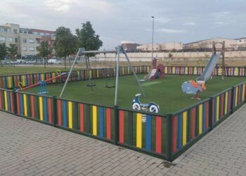 Santa Marta acondiciona semanalmente los cerca de 50 parques infantiles que hay en el municipio