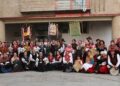 El folclore tradicional llena de música y bailes la última noche festiva en Villamayor