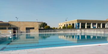 Un nuevo incidente vuelve a cerrar la piscina grande de Villares