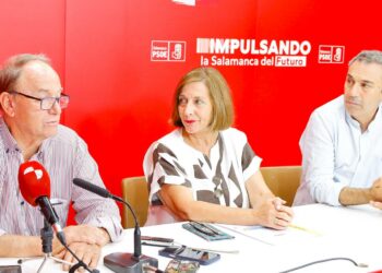 El PSOE ‘carga’ contra Javier Iglesias por la descoordinación y la falta de un dispositivo en la lucha contra los incendios