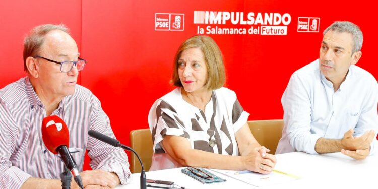 El PSOE ‘carga’ contra Javier Iglesias por la descoordinación y la falta de un dispositivo en la lucha contra los incendios