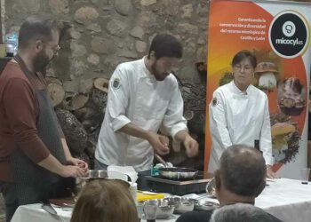 La Escuela de Hostelería de Santa Marta presente en los talleres de cocina micológica