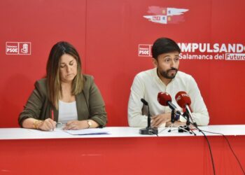 El PSOE denuncia la saturación y antigüedad de los autobuses metropolitanos y problemas para obtener la BusCyL