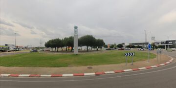 La instalación de luminarias con tecnología LED en varios puntos de Carbajosa permitirá reducir el consumo en un 42%