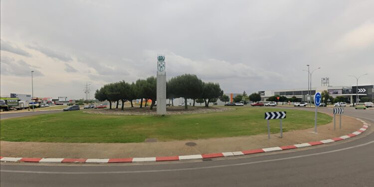 La instalación de luminarias con tecnología LED en varios puntos de Carbajosa permitirá reducir el consumo en un 42%