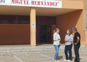 El Ayuntamiento de Santa Marta pone a punto las instalaciones de los colegios para el inicio del curso escolar