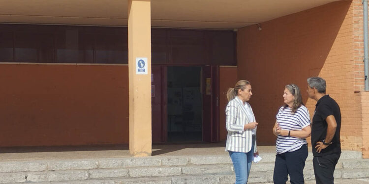 El Ayuntamiento de Santa Marta pone a punto las instalaciones de los colegios para el inicio del curso escolar