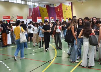 La Escuela de Hostelería de Santa Marta participa en la Feria de Bienvenida de la USAL para celebrar el récord de alumnos en el nuevo curso