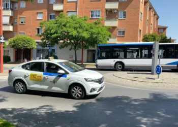 Los taxistas del alfoz, ‘al rescate’ ante el mal funcionamiento continuado de los autobuses metropolitanos