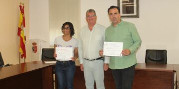 Cabrerizos entrega 1.000€ de la paella solidaria de las fiestas a la Asociación Salmantina de Lupus y La Sonrisa de M4aría