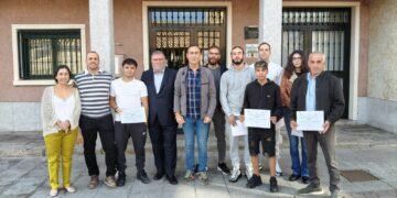 Ocho vecinos de Carbajosa concluyen su formación en instalación de placas solares fotovoltaicas