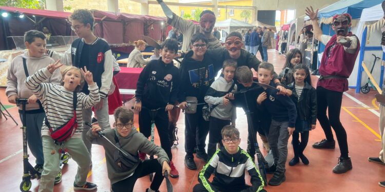 Castellanos continúa la diversión y la animada fiesta medieval en el pabellón del parque
