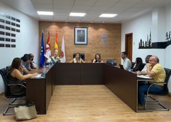 La oposición rechaza la propuesta de tarifa especial por fugas de agua en Castellanos al considerarla “insuficiente”