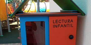Castellanos instala casitas de libros en los parques para fomentar la lectura infantil