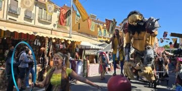 El Mercado Medieval ‘Las Tres Culturas’ abre con fuerza y una amplia variedad de artesanos