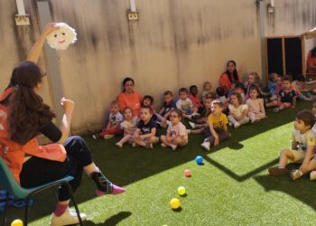 Comienzan los bebecuentos y cuentacuentos del nuevo curso que se trasladan a la Escuela Infantil Municipal