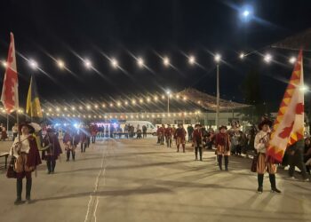 El pregón del Duque de Alba y la llegada de las tropas inician las XII Vísperas Nupciales en Aldeatejada