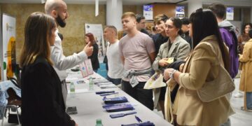 Arranca la Feria de Empleo de Salamanca con más de 60 empresas: “Es un espacio muy productivo para contactar contratantes y buscadores de empleo”