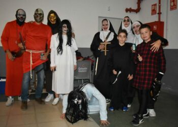 Doñinos rebosa miedo y diversión en la tarde más terrorífica del año