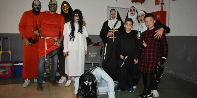 Doñinos rebosa miedo y diversión en la tarde más terrorífica del año