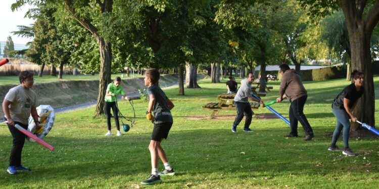 El programa municipal Cibercarba arranca el curso con un taller de jugger