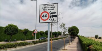 Más de 200 vehículos sancionados por el radar en Carbajosa en el primer mes de funcionamiento