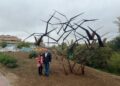 Santa Marta amplía la ‘Ruta de Arte Emboscado’ con ‘Bandada’, una gran escultura en el paseo fluvial Francisco Bernis