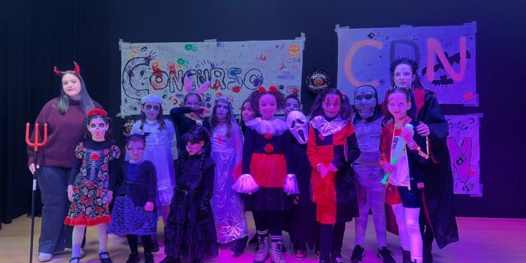 Los niños de Villamayor disfrutan de una divertida tarde ‘de miedo’