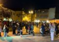 Los vecinos de Villamayor llenan la Plaza para disfrutar de la tradicional fiesta de la castañada