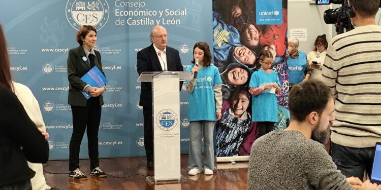 Más de 40 niños de Ciudades Amigas de la Infancia trabajan sobre los derechos digitales de los menores