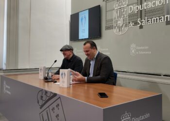 Juan Mari Montes presenta el poemario ‘Hay ángeles que duermen en tus ojos’