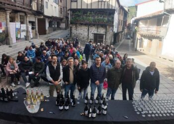 El vino, la historia y la naturaleza conquistan San Esteban de la Sierra de la mano del proyecto ‘Catando un territorio’