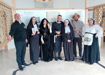 Una treintena de personas conoce el pasado medieval de Santa Marta con la teatralización realizada en el espacio ‘Ora et Labora’