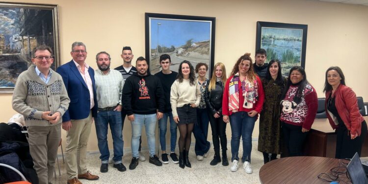 Cabrerizos clausura el programa formativo que deja un municipio más verde con 4.923 plantas y la mejora de 18.128 metros de jardines