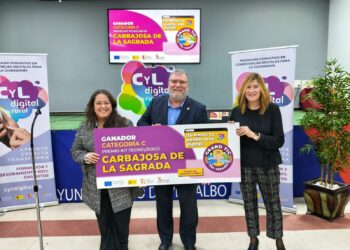 CyL Digital premia a Carbajosa por impulsar la formación de los vecinos en nuevas tecnologías