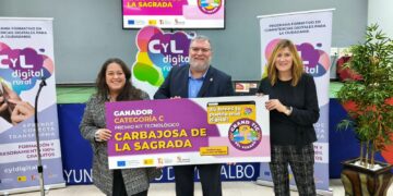 CyL Digital premia a Carbajosa por impulsar la formación de los vecinos en nuevas tecnologías
